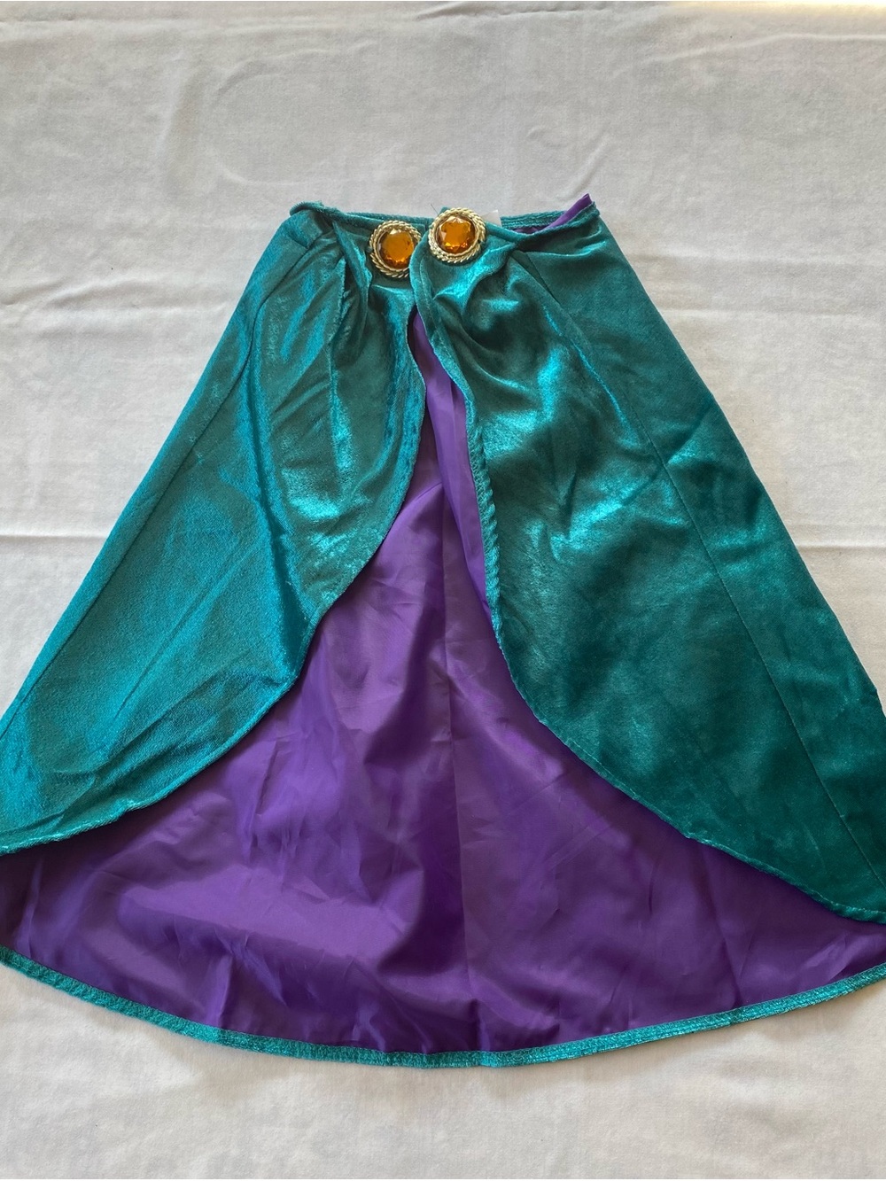 NWOT Halloween Frozen Teal & Purple Cape Size Kids Small